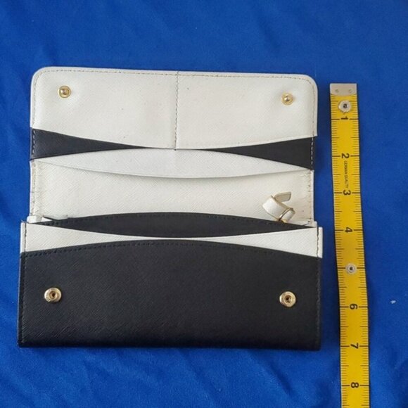Juicy Couture black & white leather wallet - Picture 5 of 11